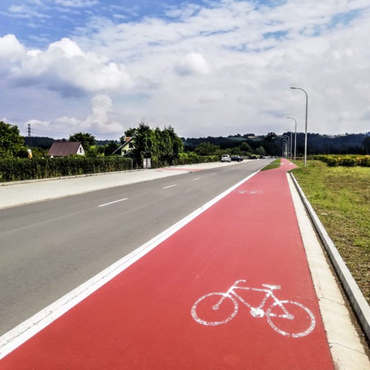 kolorowy asfalt - ścieżka rowerowa